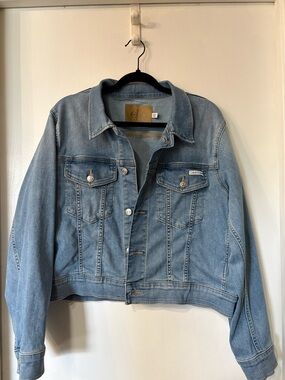 Calvin Klein Light Wash Denim Trucker Jacket